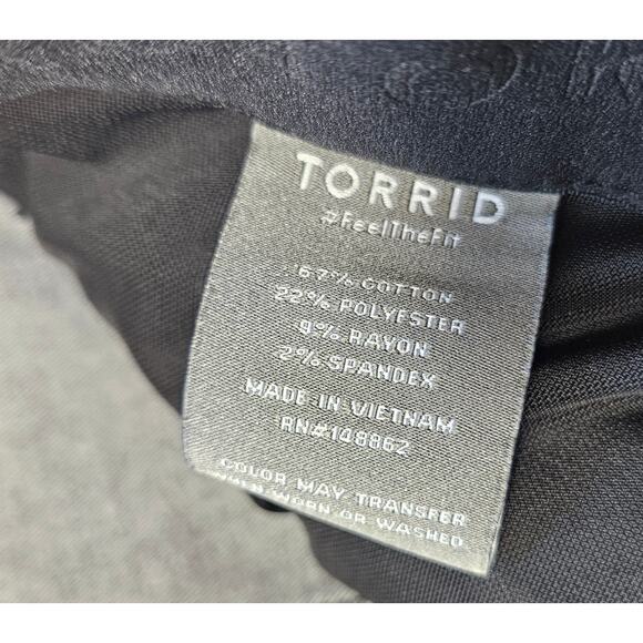 Torrid skinny bombshell black wash destroyed raw hem stretch SOFT jeans 24R HR - Picture 3 of 8